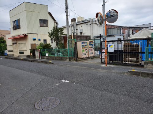 ビバホーム裏門
